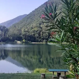 https://langolino-di-magda-on-the-lake-private-beach.it-lombardy.com